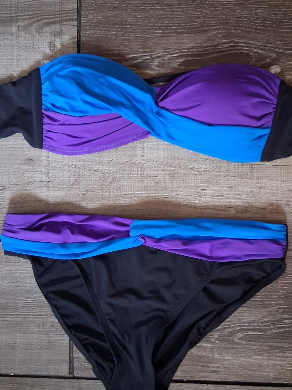 new Bleu Rod Beattie Twist Bandeau Bikini Size 8 New with tags $1128.+